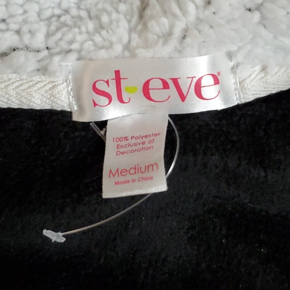 St. Eve Women's Hooded Pinguin Onesie - Picture 5 of 7